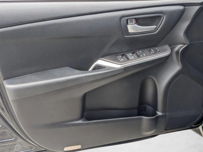 2015 Toyota Camry 4dr Sdn I4 Auto SE (SE)