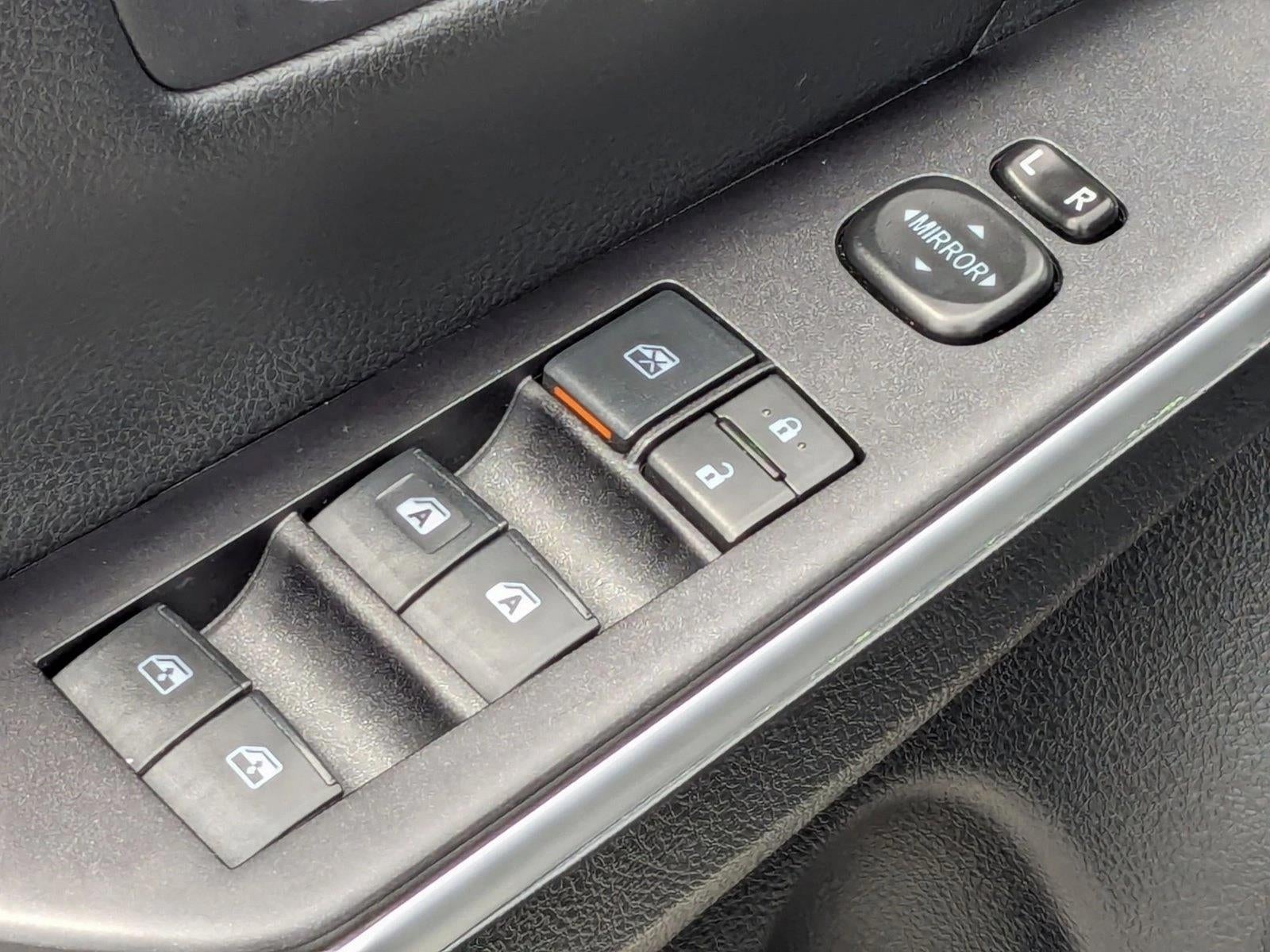 2015 Toyota Camry 4dr Sdn I4 Auto SE (SE)
