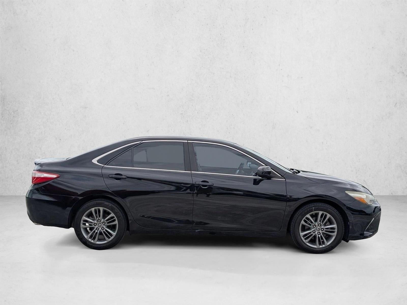 2015 Toyota Camry 4dr Sdn I4 Auto SE (SE)