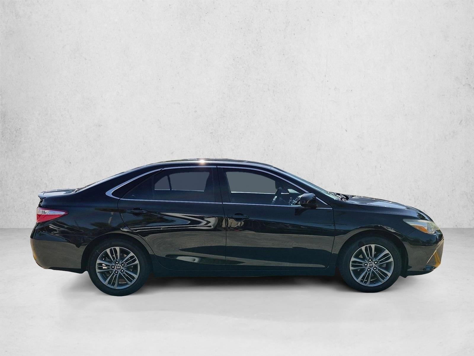 2015 Toyota Camry 4dr Sdn I4 Auto SE (SE)
