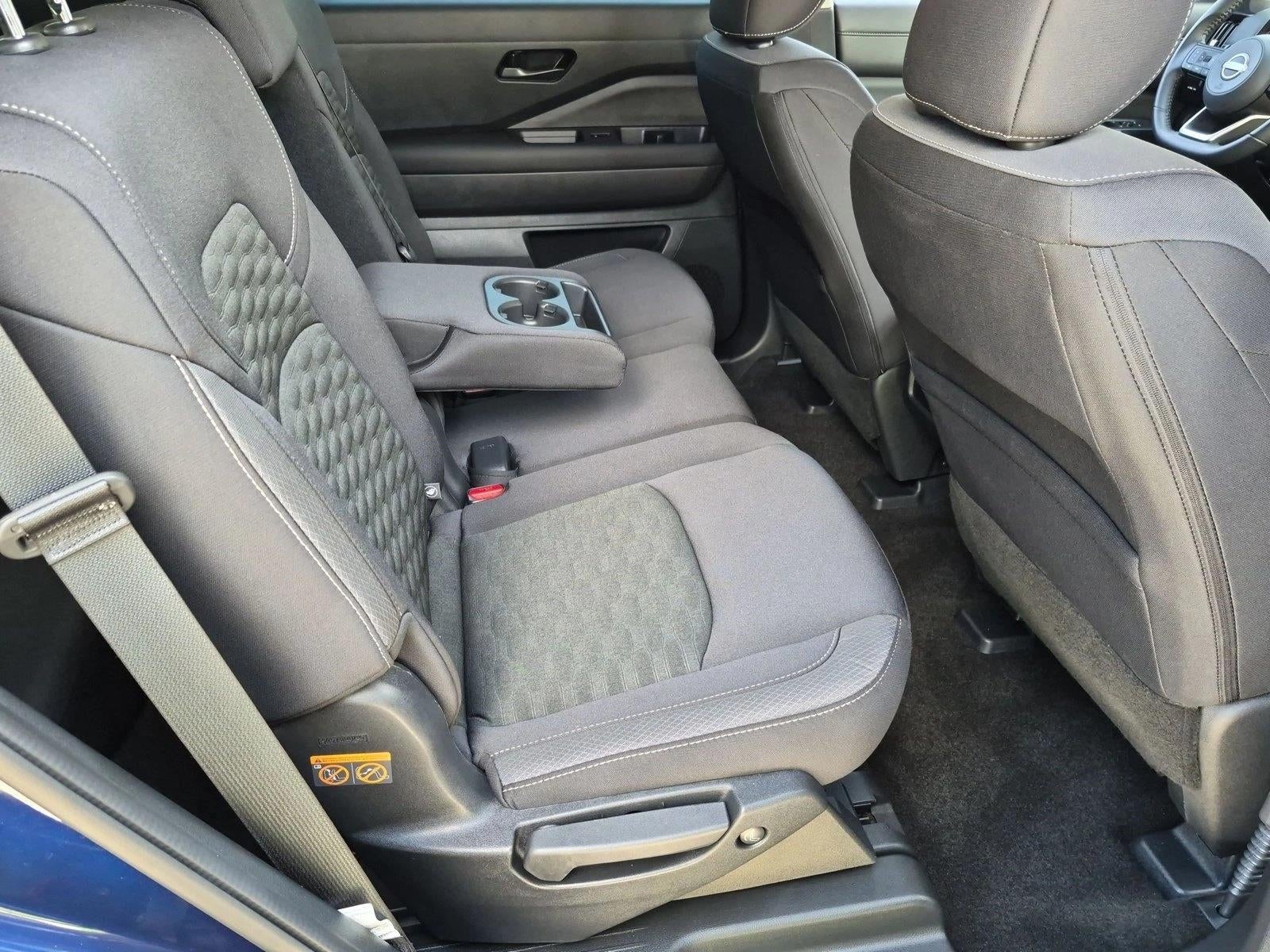 2025 Nissan Pathfinder SV 2WD