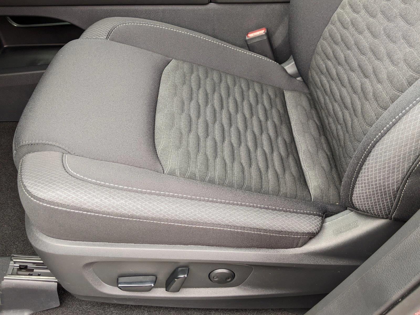 2025 Nissan Pathfinder SV 2WD