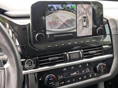 2024 Nissan Pathfinder SL 2WD