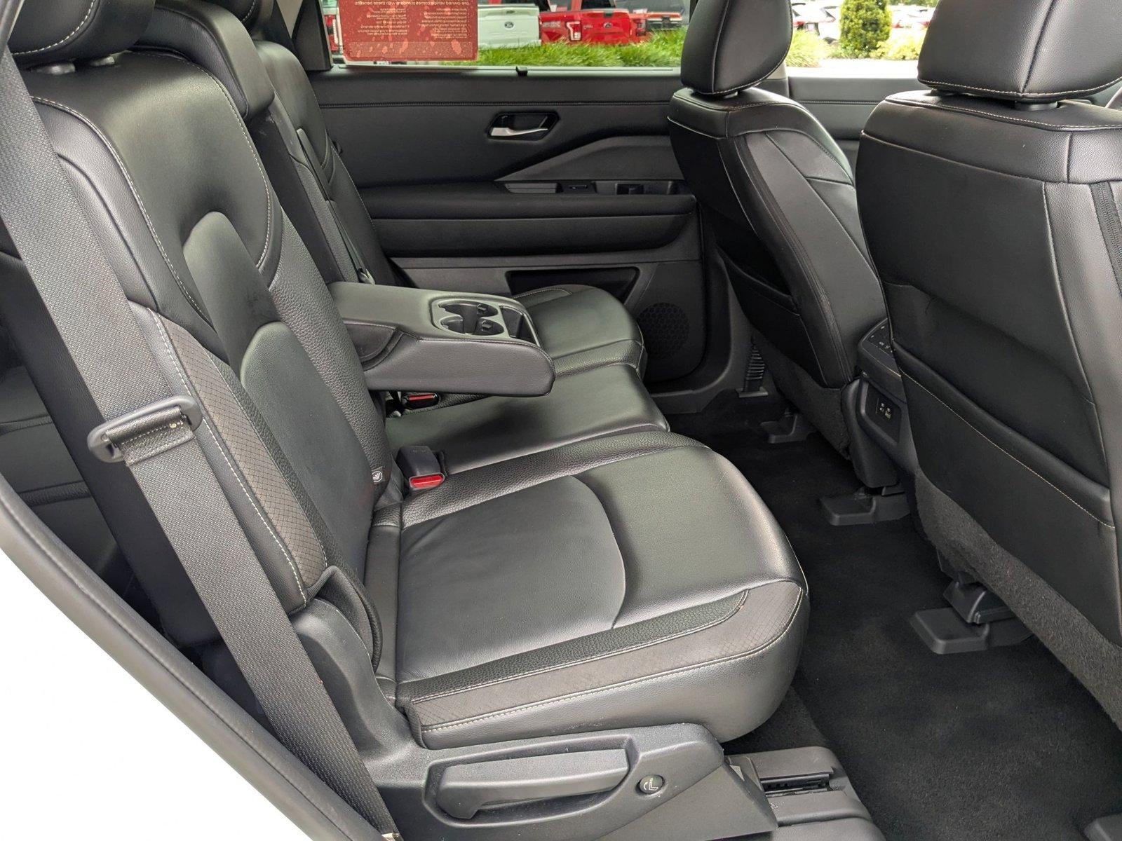 2024 Nissan Pathfinder SL 2WD