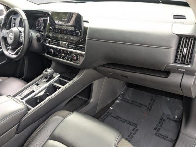 2024 Nissan Pathfinder SL 2WD