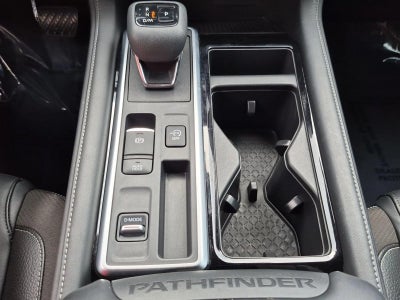 2022 Nissan Pathfinder SL 2WD