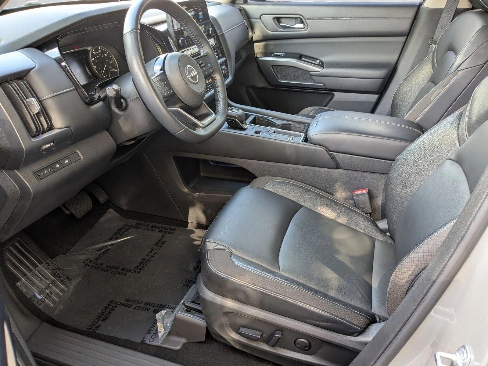 2022 Nissan Pathfinder SL 2WD