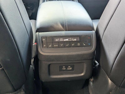 2022 Nissan Pathfinder SL 2WD