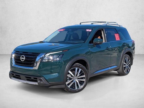 2025 Nissan Pathfinder Platinum 4WD