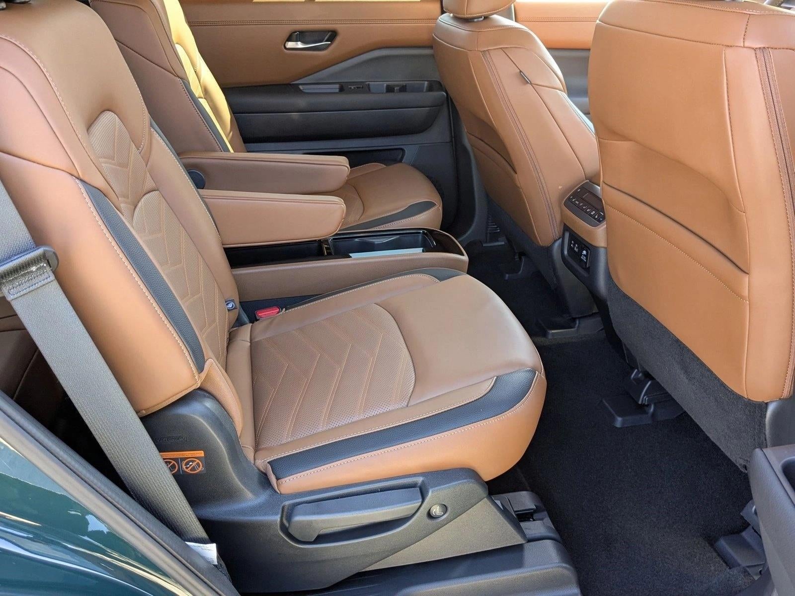 2025 Nissan Pathfinder Platinum 4WD