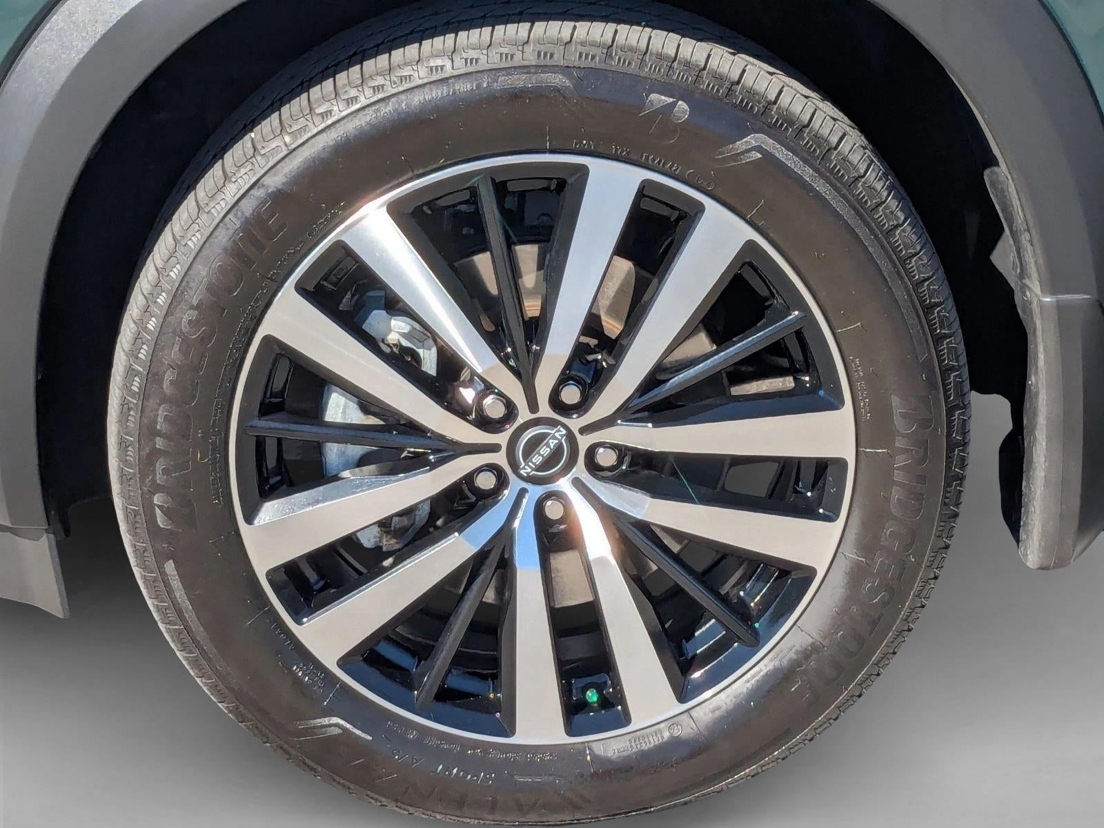 2025 Nissan Pathfinder Platinum 4WD