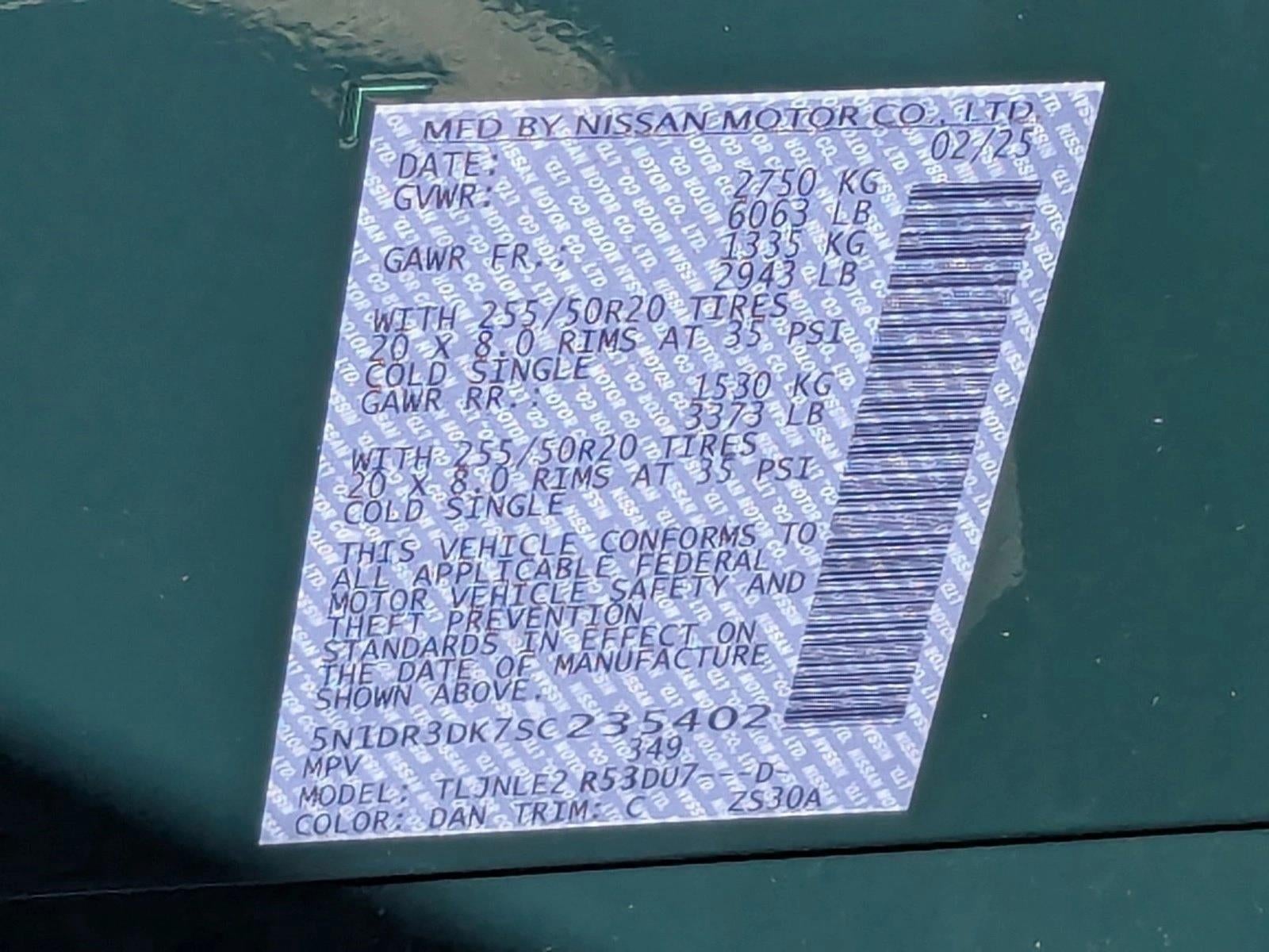 2025 Nissan Pathfinder Platinum 4WD