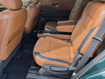 2023 Nissan Pathfinder Platinum 4WD