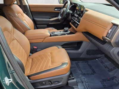 2023 Nissan Pathfinder Platinum 4WD