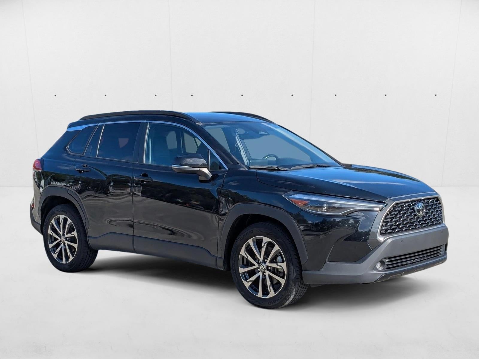 2023 Toyota Corolla Cross XLE 2WD (Natl)