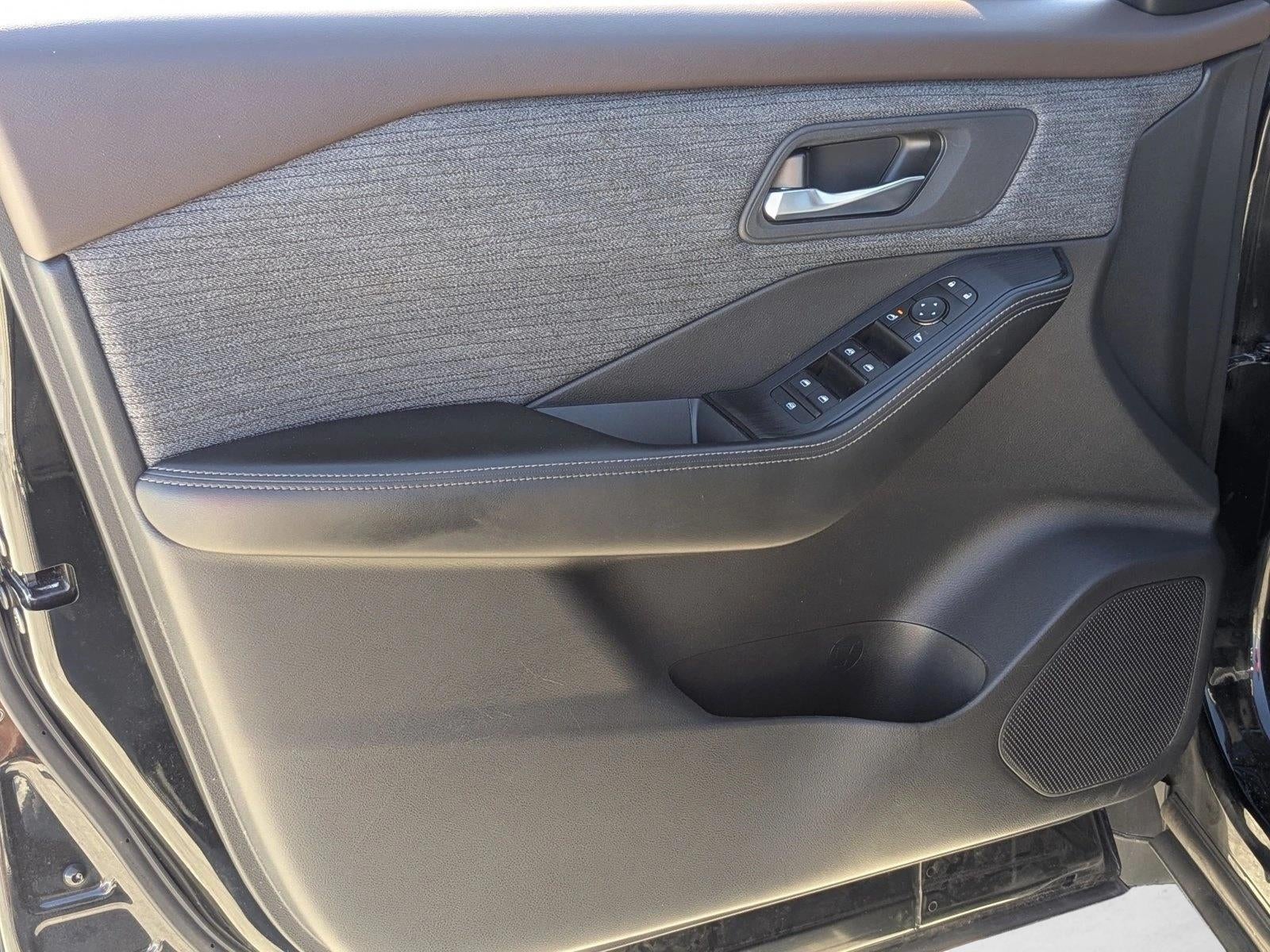 2023 Nissan Rogue FWD SV *Ltd Avail*