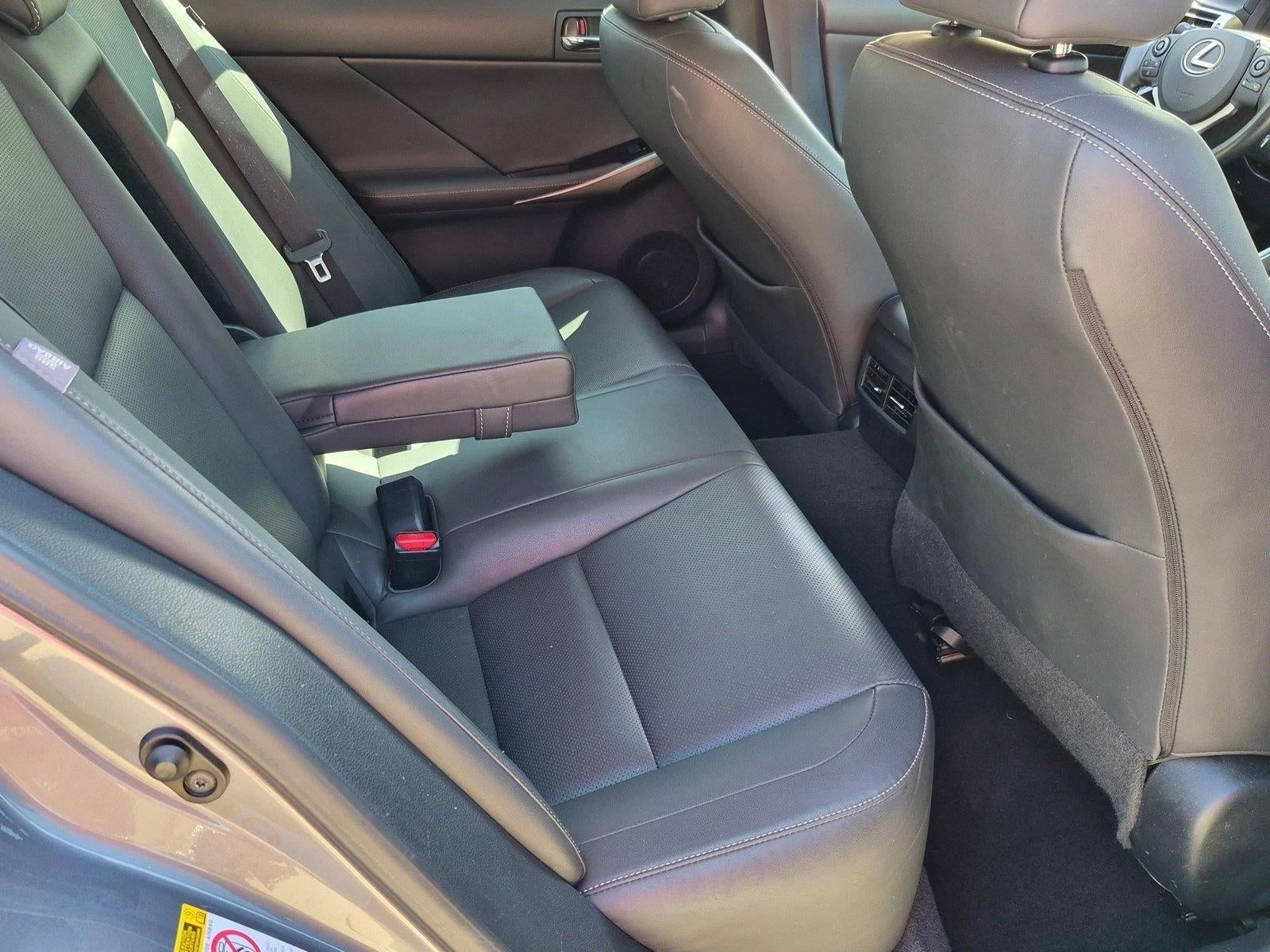 2016 Lexus IS Turbo 4dr Sdn