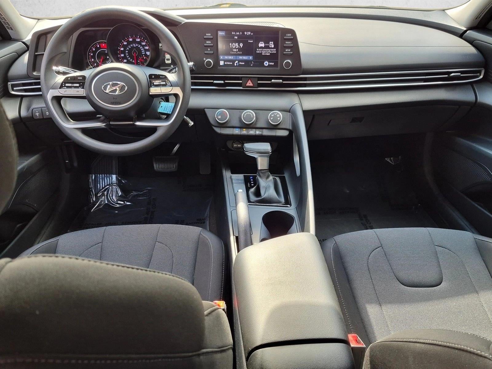 2023 Hyundai ELANTRA SE IVT