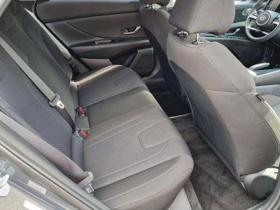 2023 Hyundai ELANTRA SE IVT