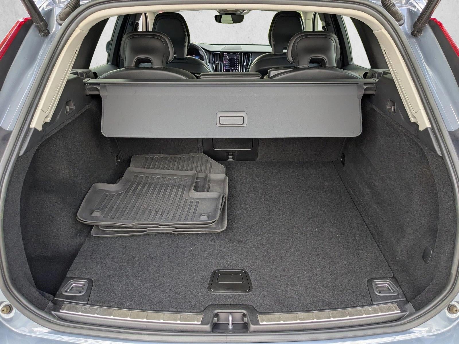 2023 Volvo XC60 B5 FWD Core