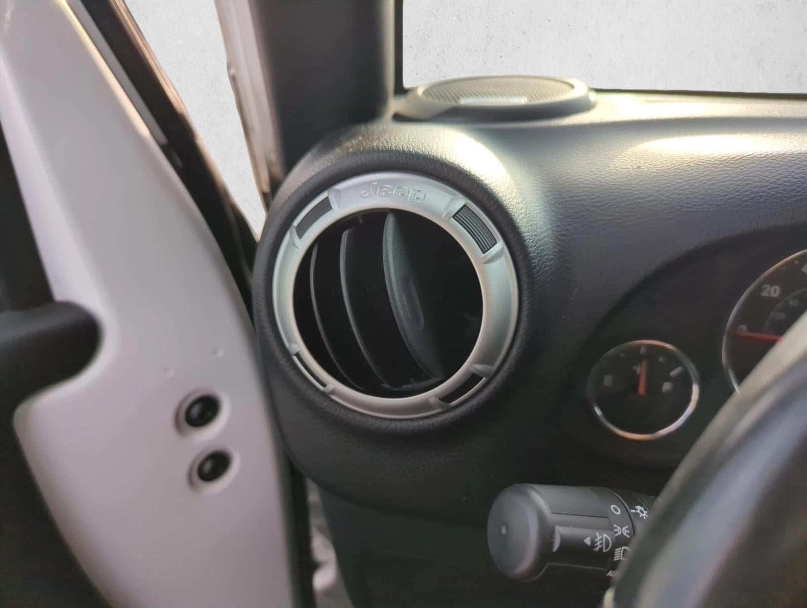 2016 Jeep Wrangler 4WD 2dr Sahara