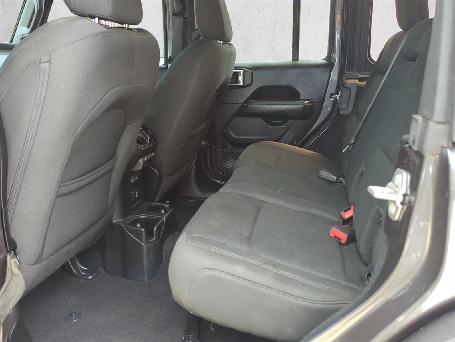 2018 Jeep Wrangler Unlimited Sahara 4x4