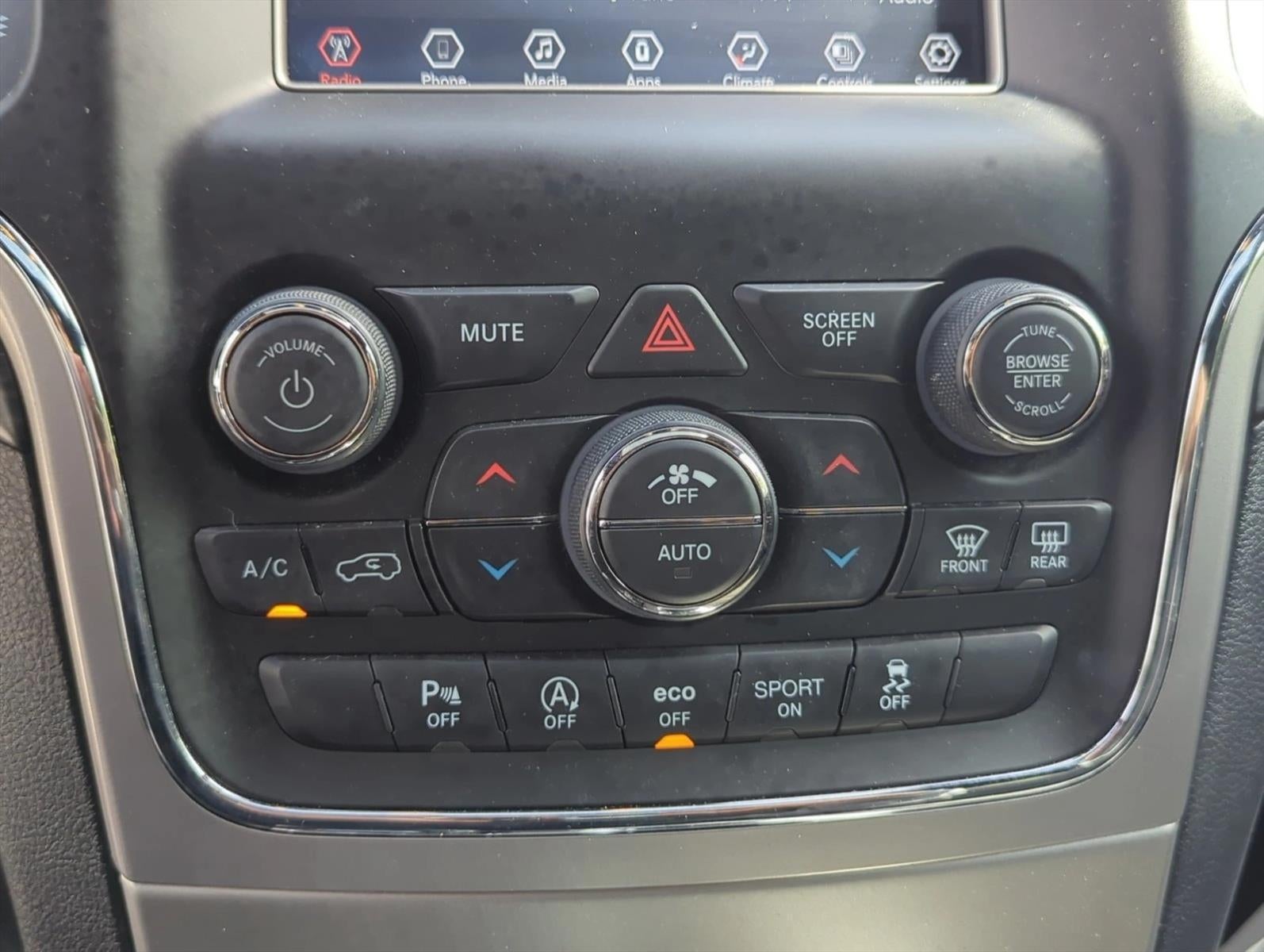 2021 Jeep Grand Cherokee Laredo E 4x2