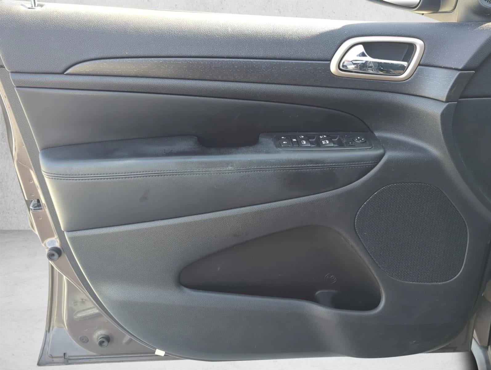 2017 Jeep Grand Cherokee Laredo 4x4