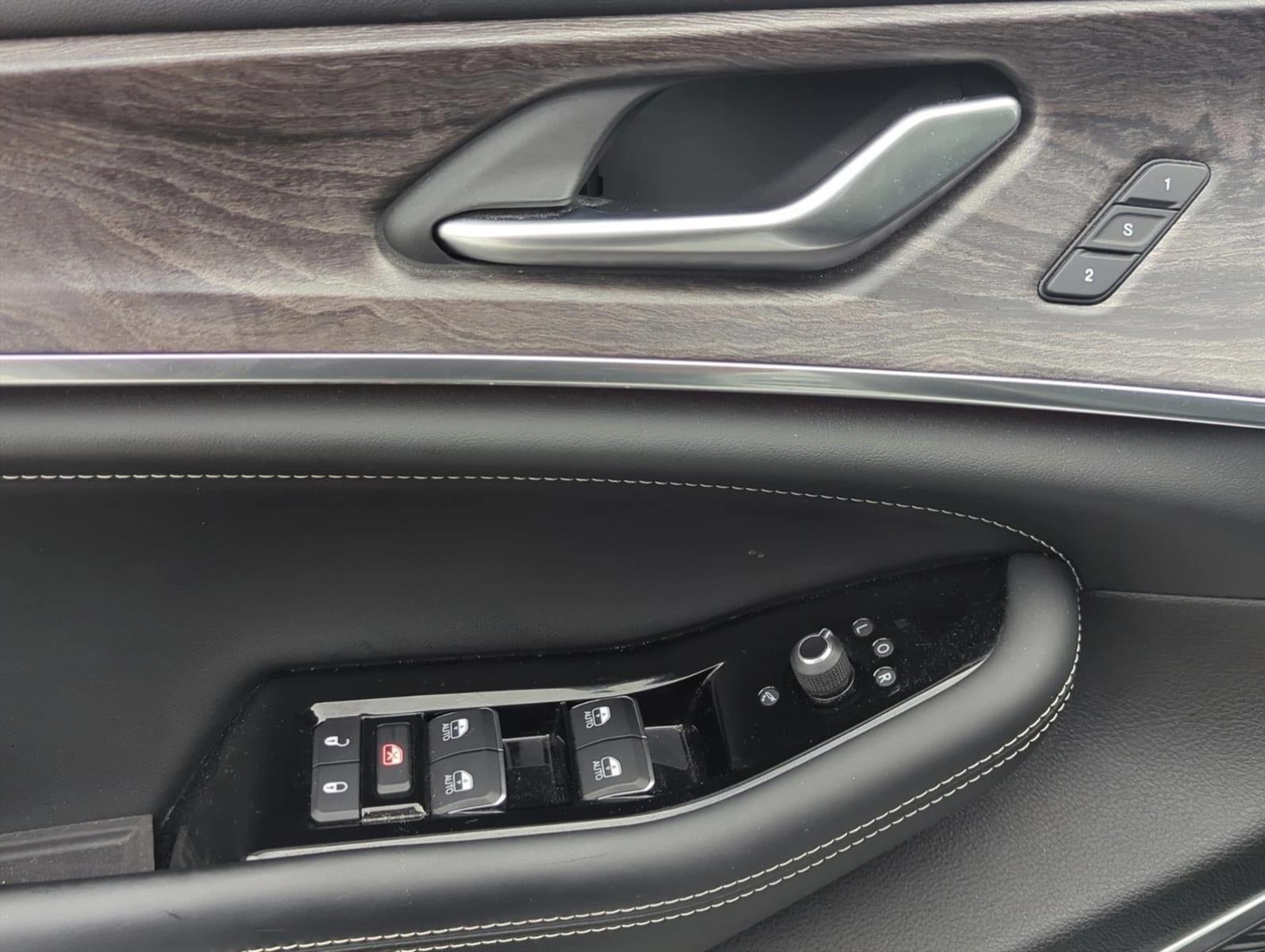 2023 Jeep Grand Cherokee Overland 4x4