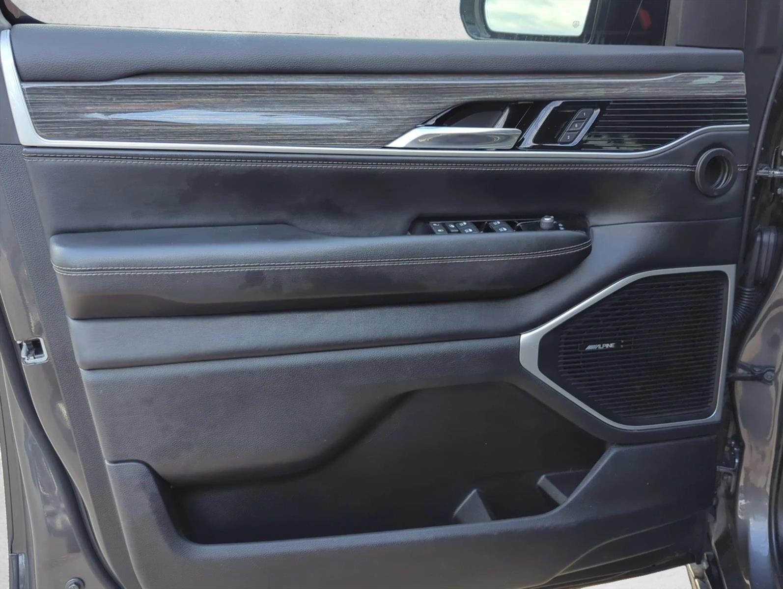 2022 Jeep Wagoneer Series II 4x2