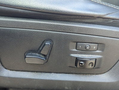 2017 RAM 1500 Laramie 4x4 Crew Cab 6'4" Box