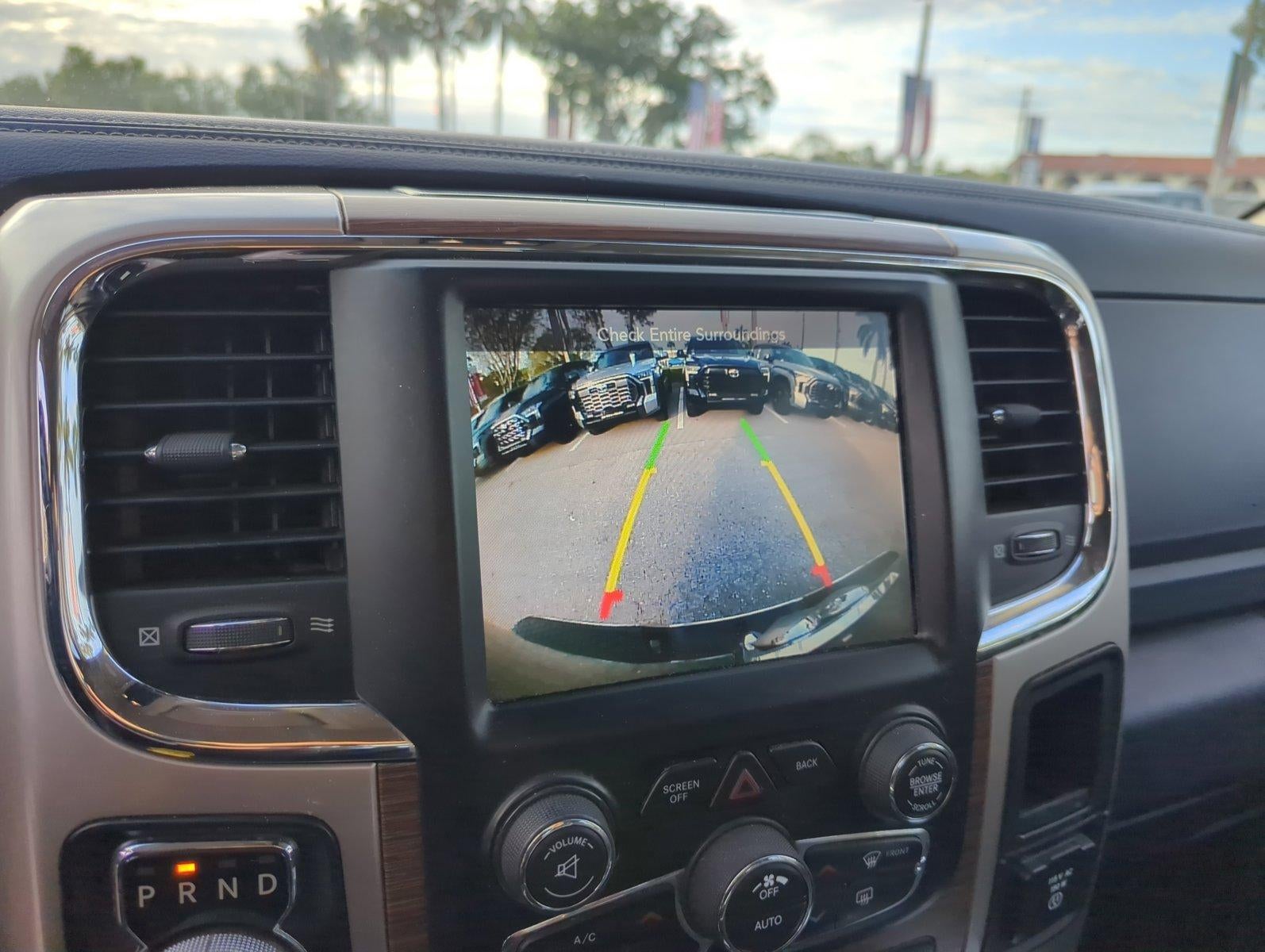 2017 RAM 1500 Laramie 4x4 Crew Cab 6'4" Box