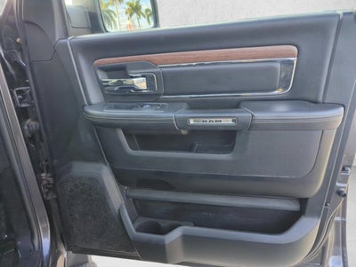 2017 RAM 1500 Laramie 4x4 Crew Cab 6'4" Box