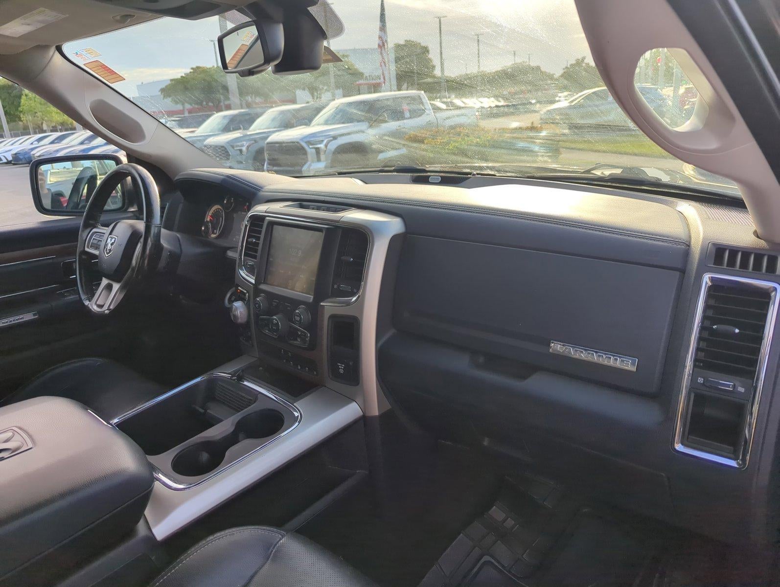 2017 RAM 1500 Laramie 4x4 Crew Cab 6'4" Box