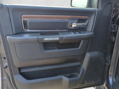 2017 RAM 1500 Laramie 4x4 Crew Cab 6'4" Box