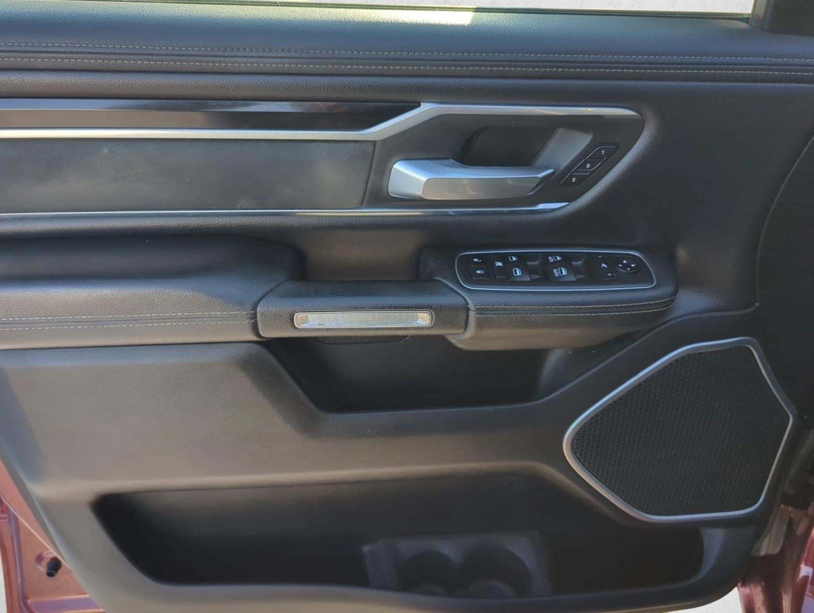 2019 RAM 1500 Laramie 4x2 Quad Cab 6'4" Box