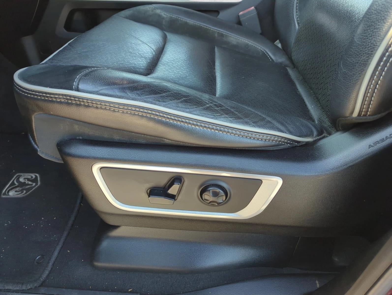 2019 RAM 1500 Laramie 4x2 Quad Cab 6'4" Box