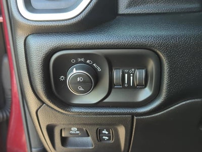 2019 RAM 1500 Laramie 4x2 Quad Cab 6'4" Box