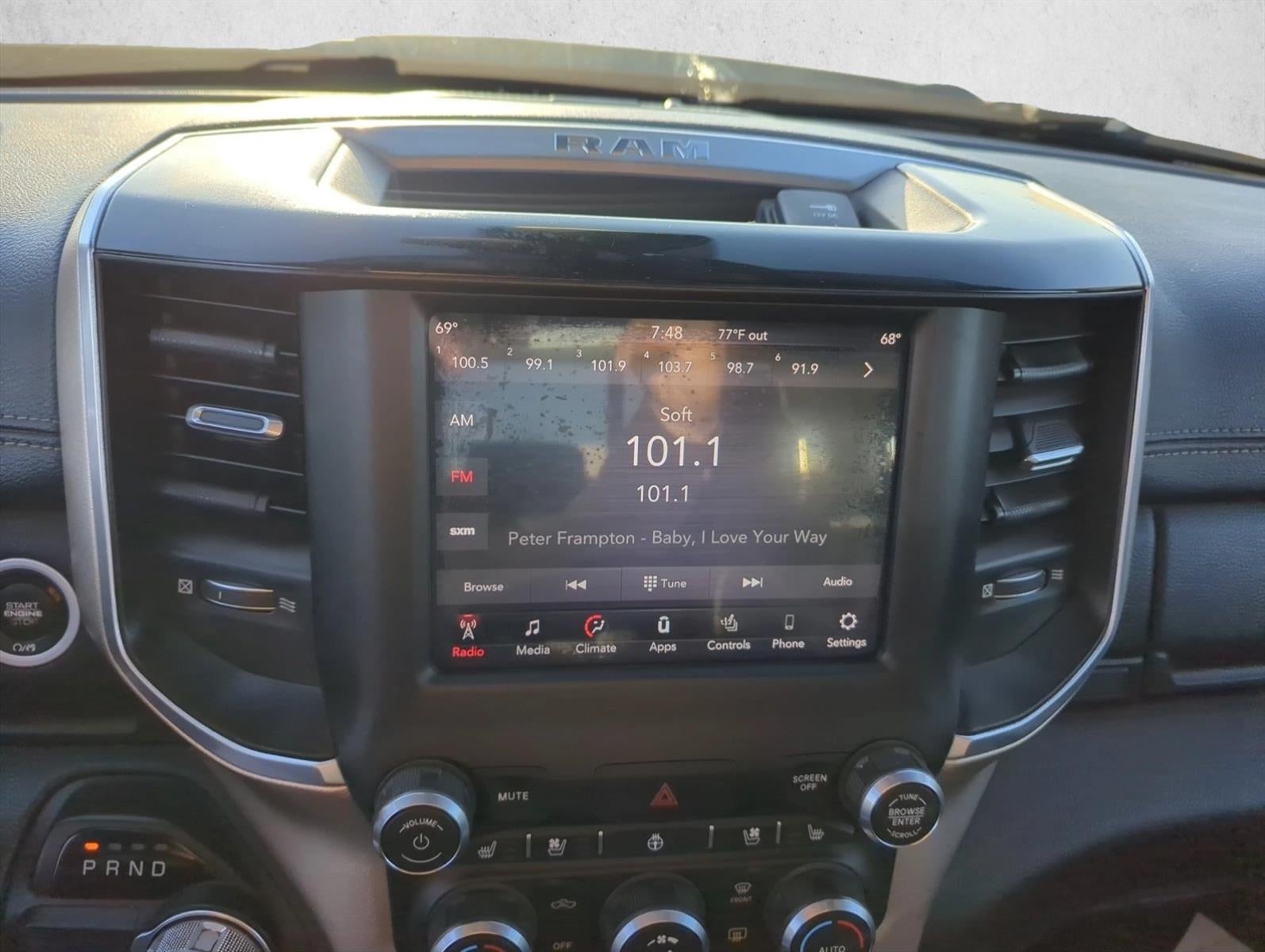 2019 RAM 1500 Laramie 4x2 Quad Cab 6'4" Box