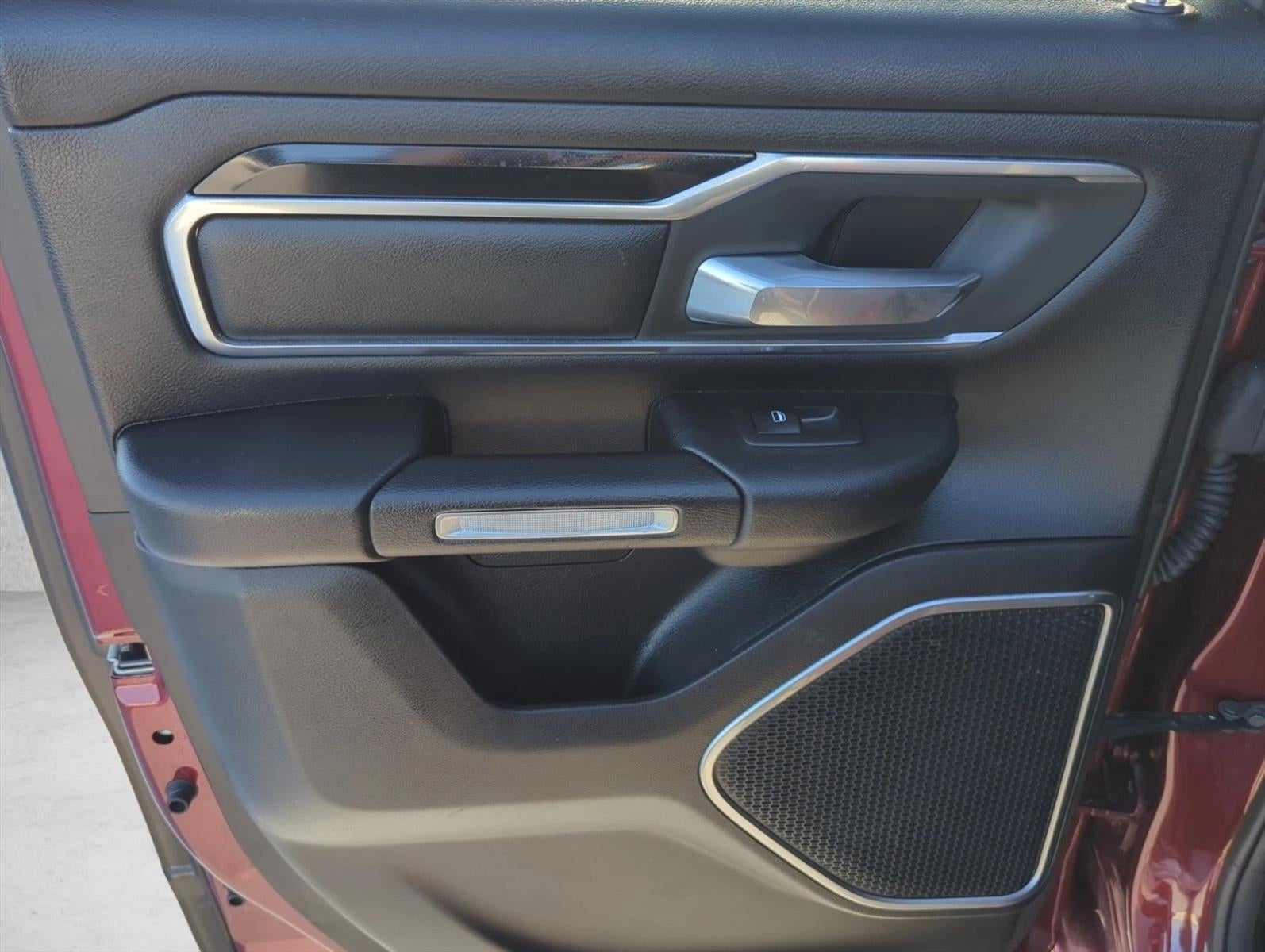 2019 RAM 1500 Laramie 4x2 Quad Cab 6'4" Box