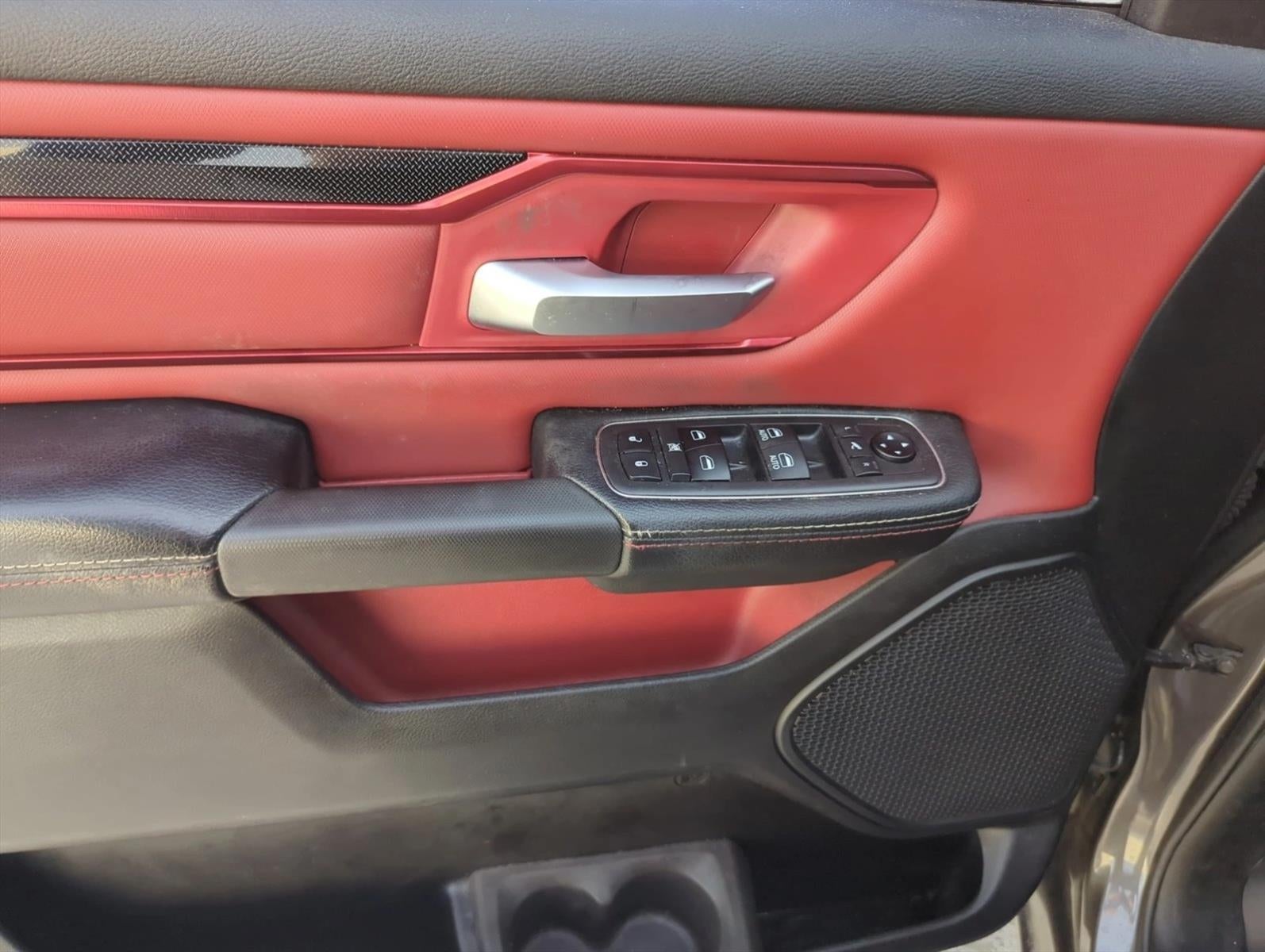 2019 RAM 1500 Rebel 4x4 Crew Cab 5'7" Box