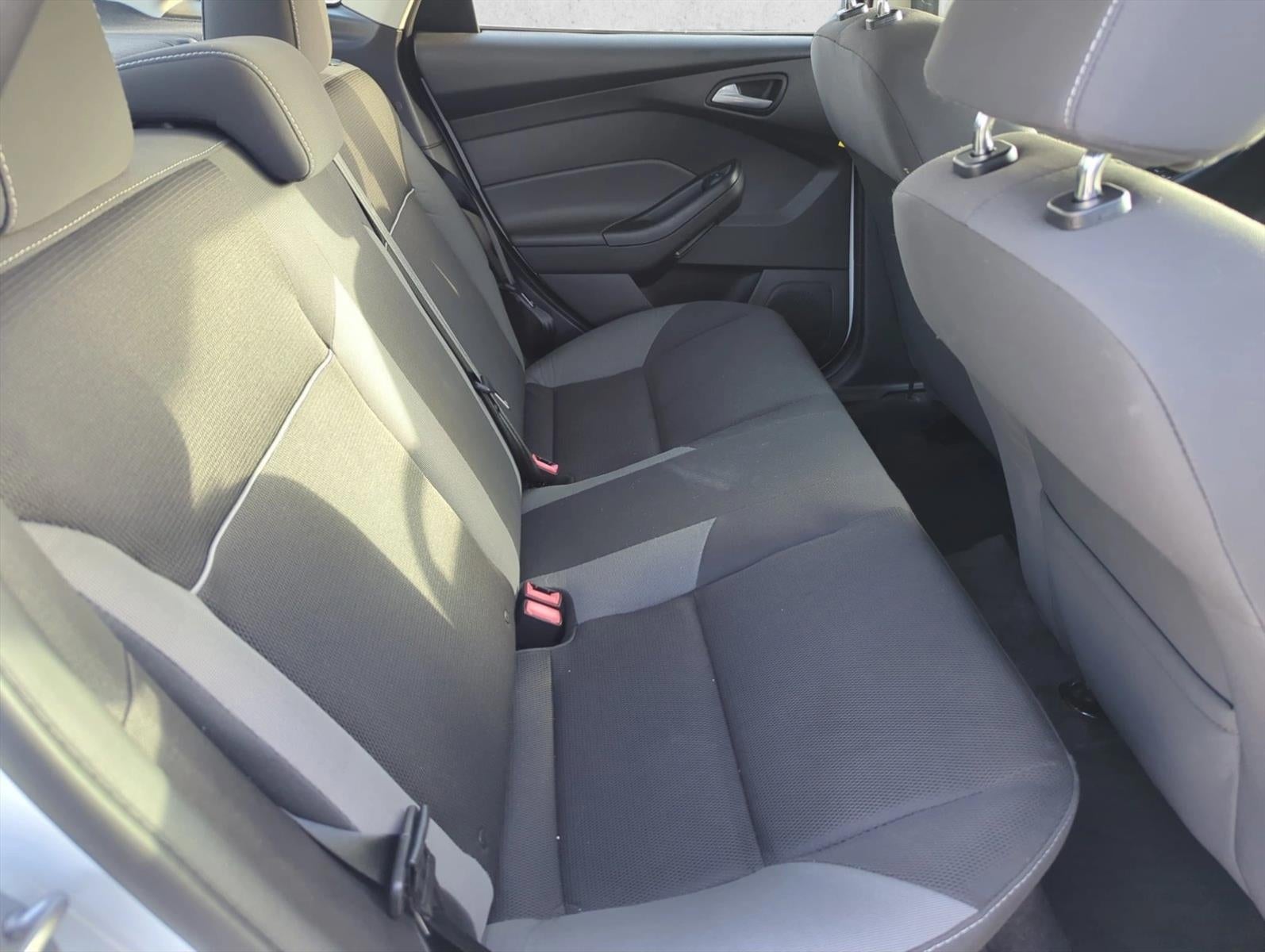 2013 Ford Focus 4dr Sdn SE