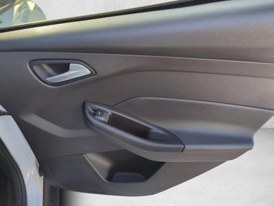 2013 Ford Focus 4dr Sdn SE
