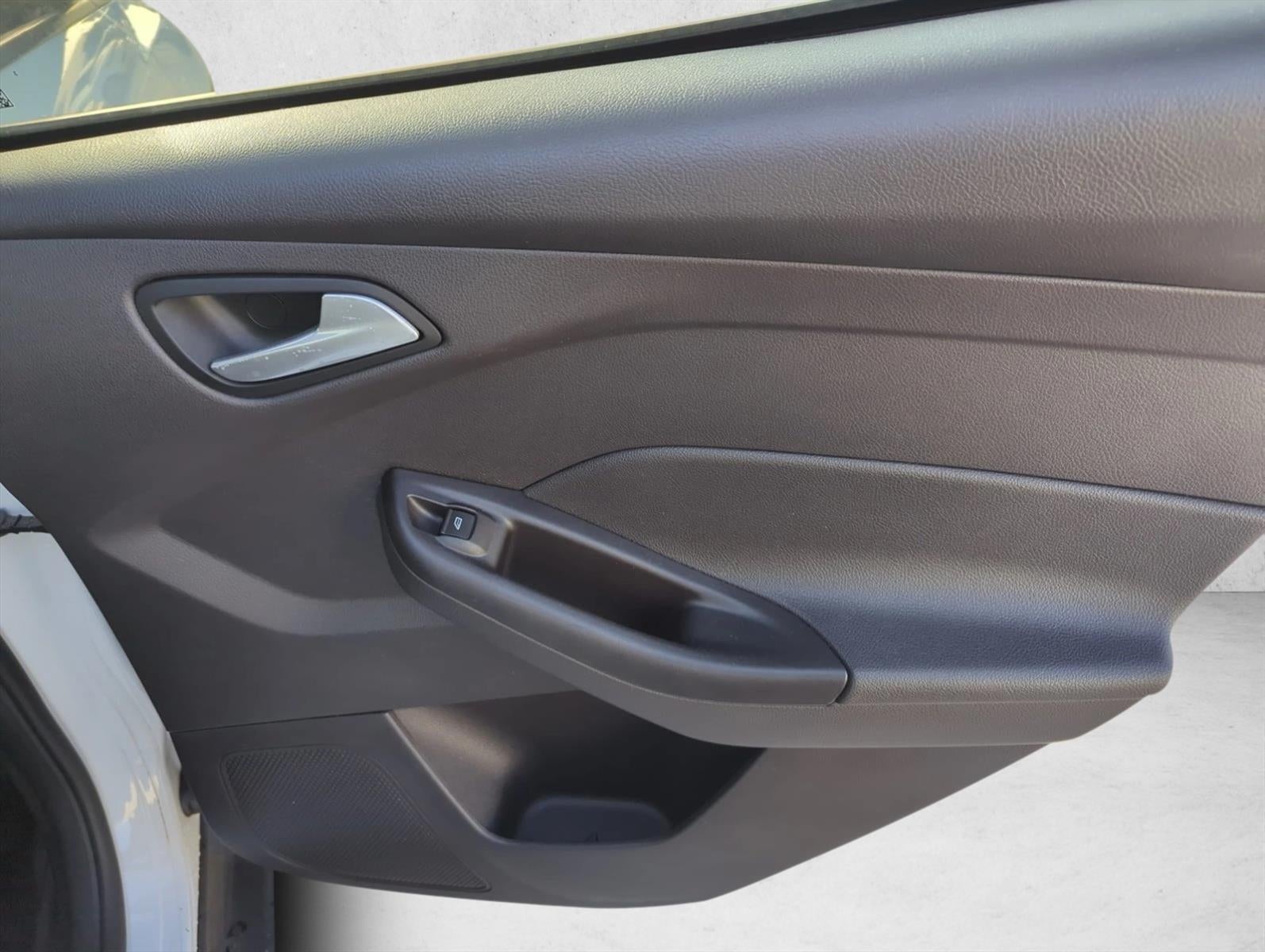 2013 Ford Focus 4dr Sdn SE