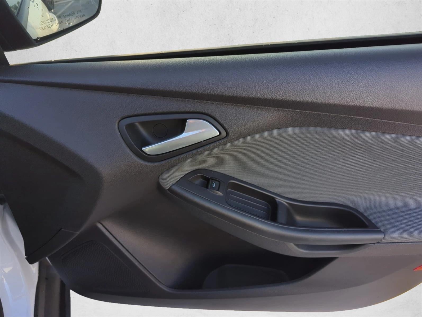 2013 Ford Focus 4dr Sdn SE