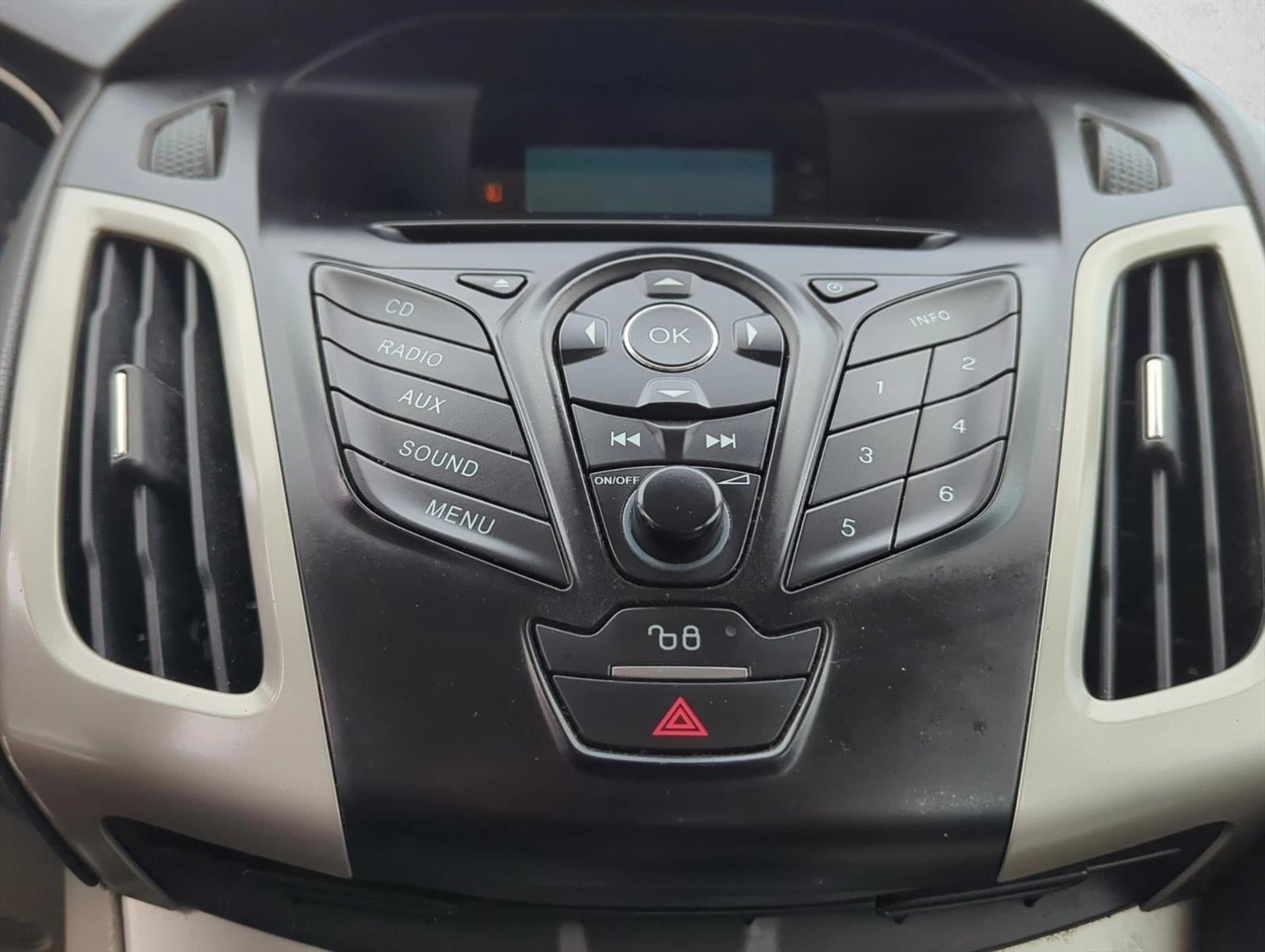 2012 Ford Focus 4dr Sdn SE