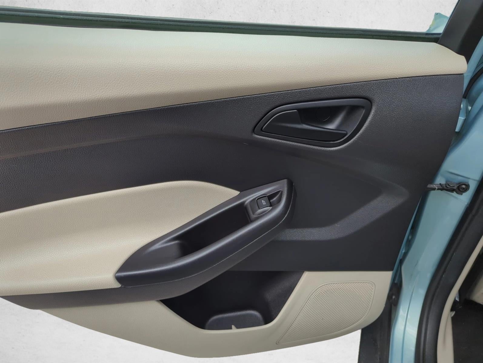 2012 Ford Focus 4dr Sdn SE