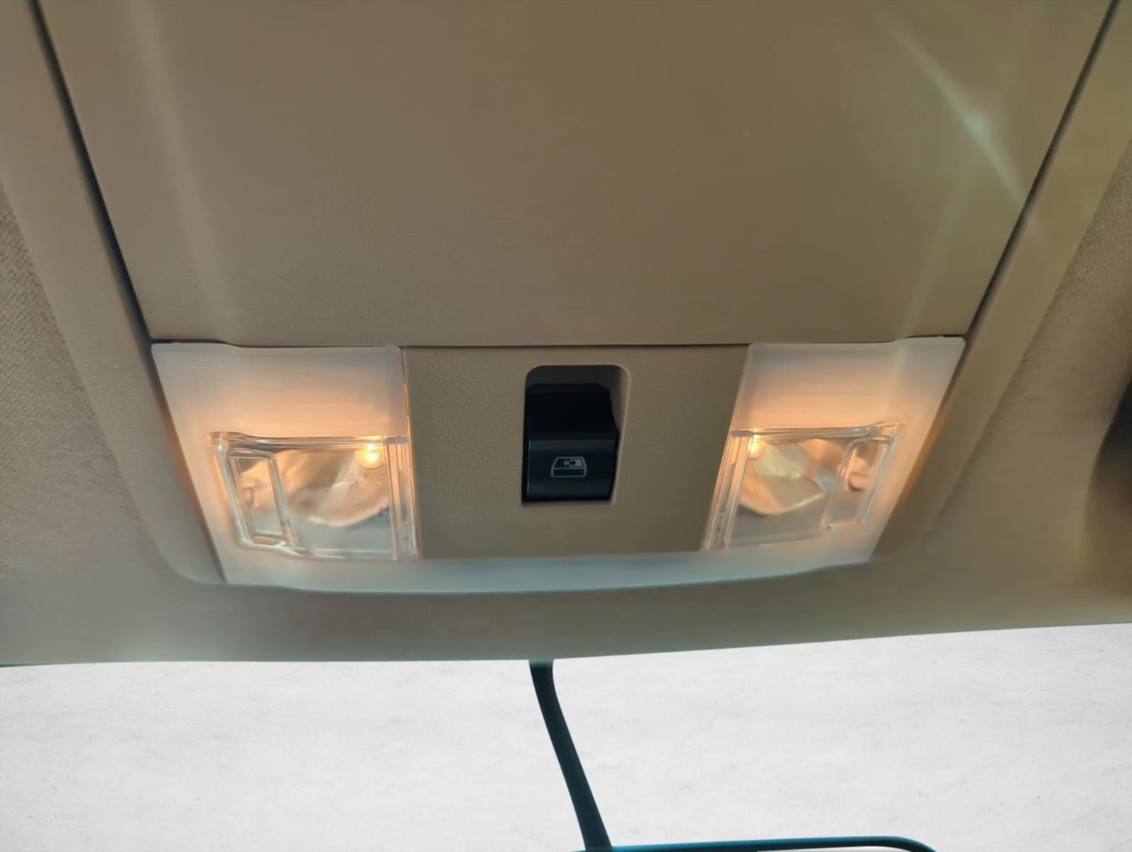 2011 Ford Super Duty F-250 SRW 4WD Crew Cab 6-3/4 Ft Box Lariat