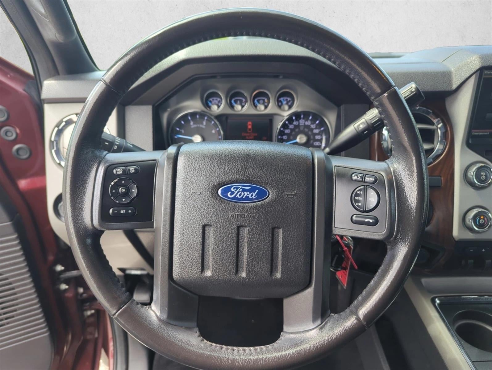 2016 Ford Super Duty F-350 DRW 4WD Crew Cab 8 Ft Box Lariat