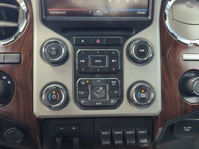 2016 Ford Super Duty F-350 DRW 4WD Crew Cab 8 Ft Box Lariat